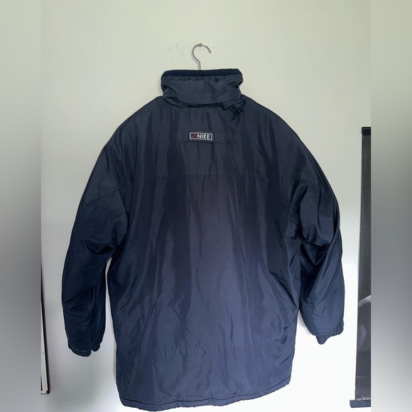 NOW AVAILABLE AT 2STIGO.THRIFT 🚨
NIKE WINTER JACKET - Picture 1 of 2